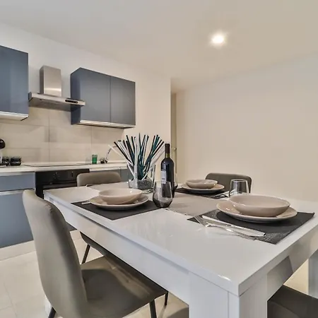 New - Mg 2 House - Centre *