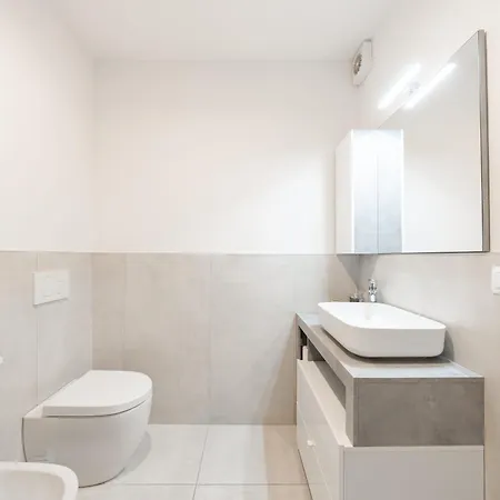 New - Mg 2 House - Centre *