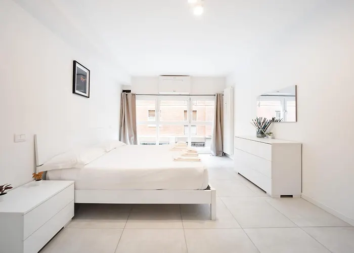 New - Mg 2 House - Centre *